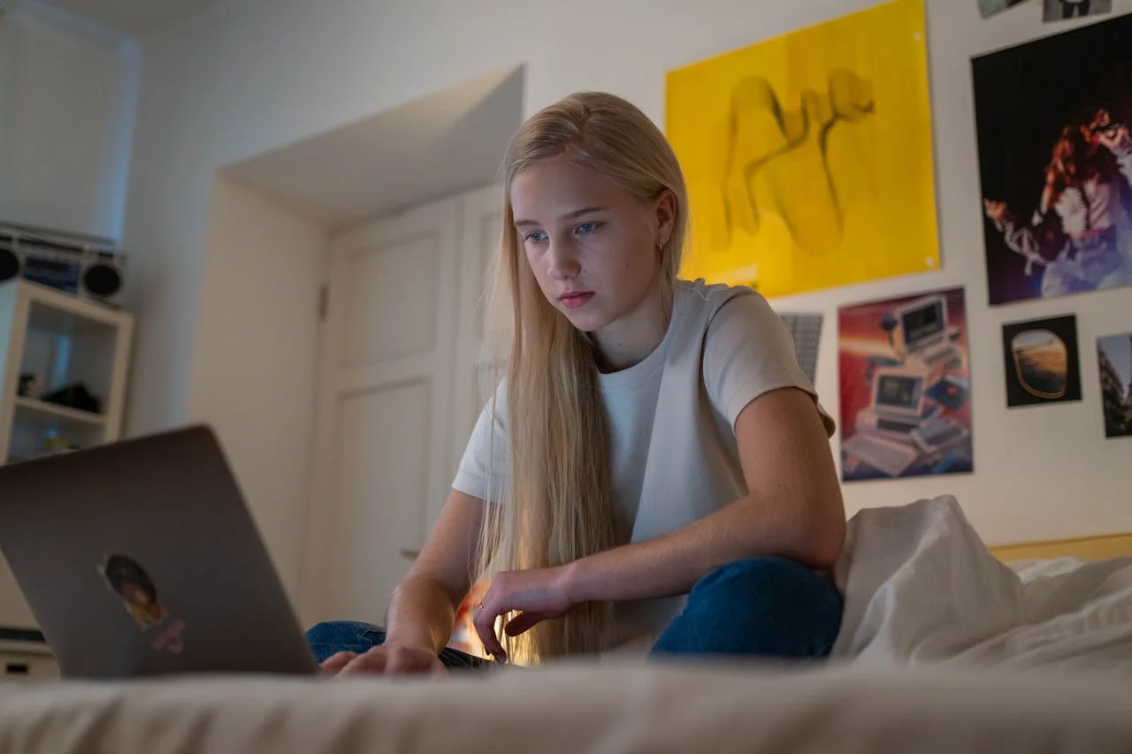 Protecting Kids Online: The Stanley’s Internet Safety Tips to Stop Grooming, Porn, and Predators